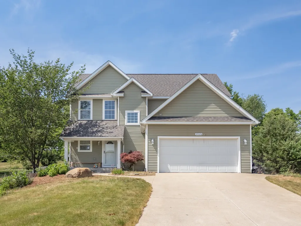 27120 Birmingham Court Antwerp Township MI 49079