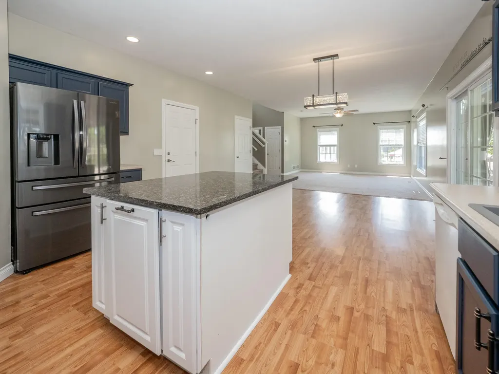 27120 Birmingham Court Antwerp Township MI 49079