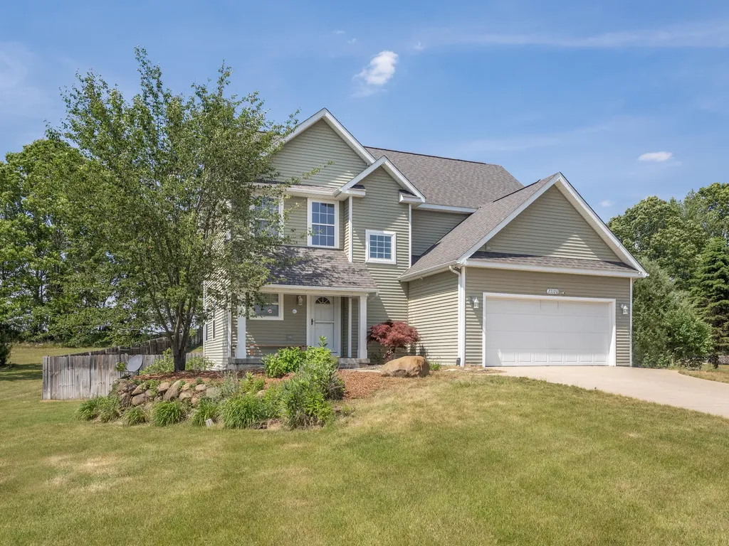 27120 Birmingham Court Antwerp Township MI 49079