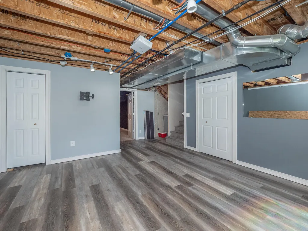 27120 Birmingham Court Antwerp Township MI 49079