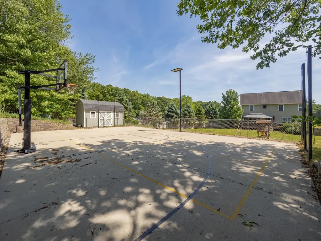 27120 Birmingham Court Antwerp Township MI 49079