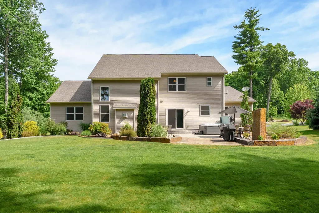 7585 Oakwood Avenue Texas Charter Township MI 49009