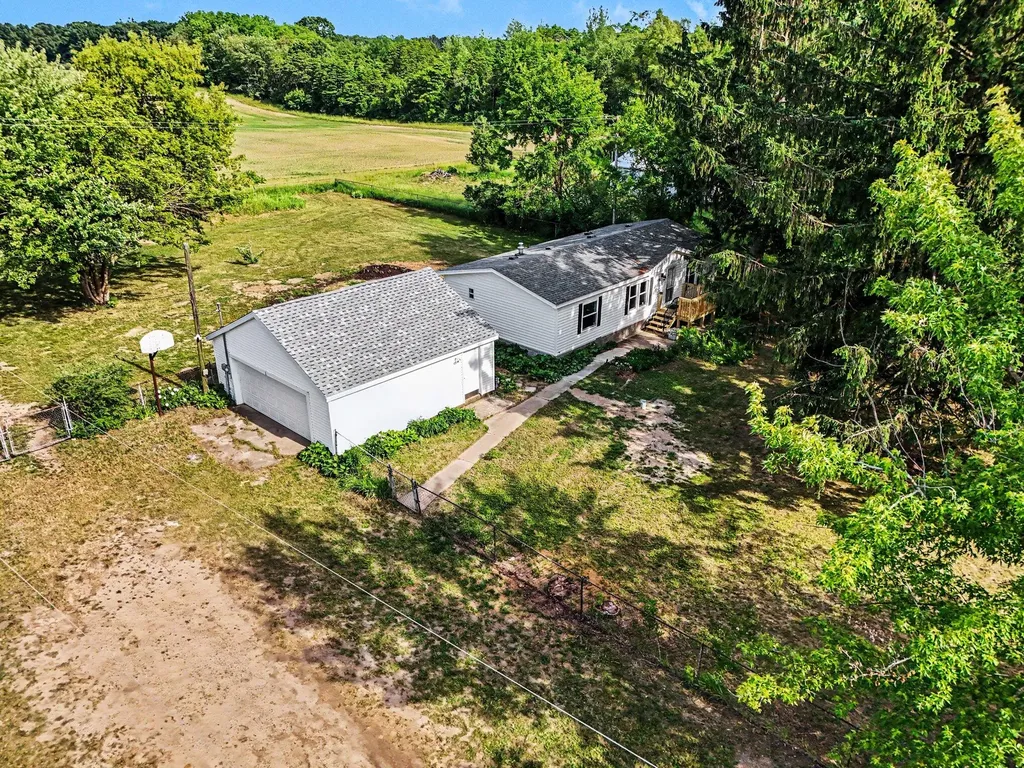 12057 M-40 Pine Grove Township MI 49055