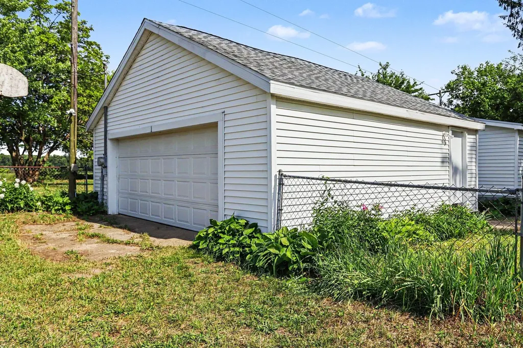 12057 M-40 Pine Grove Township MI 49055