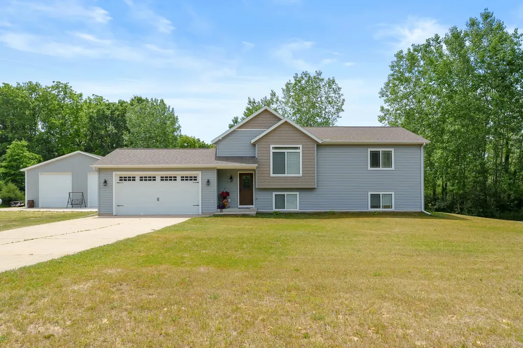 25427 Chaty Lane Pine Grove Township MI 49055