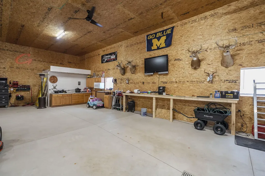 25427 Chaty Lane Pine Grove Township MI 49055