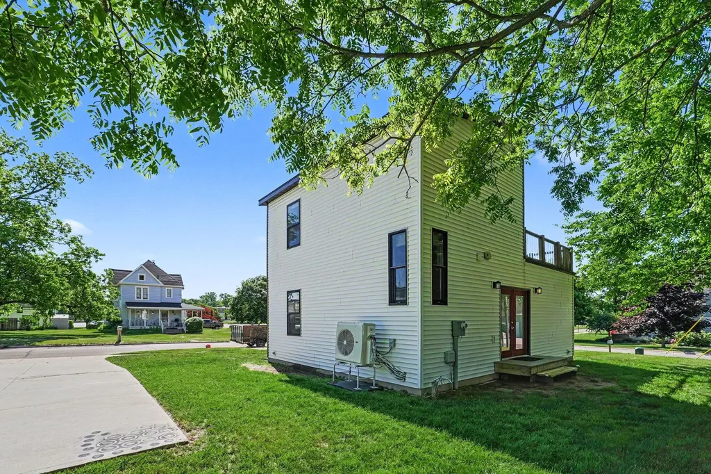 9740 Maple Street Bridgman City MI 49106