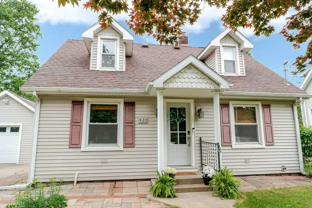 420 Oakhurst Avenue Kalamazoo City MI 49001