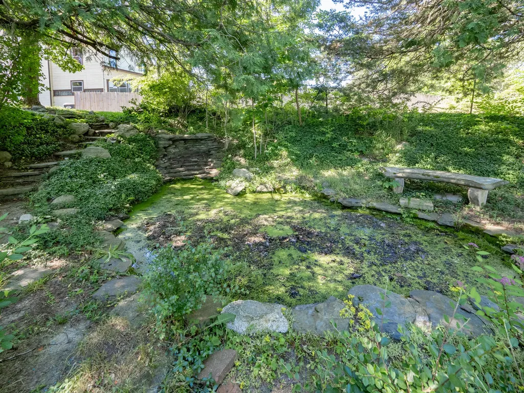 601 N Kalamazoo Street Paw Paw Village MI 49079