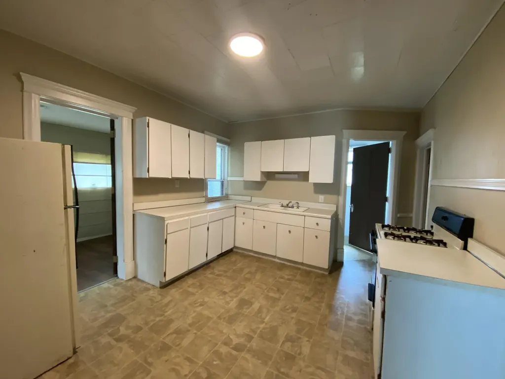 617 Forest Street Kalamazoo City MI 49008