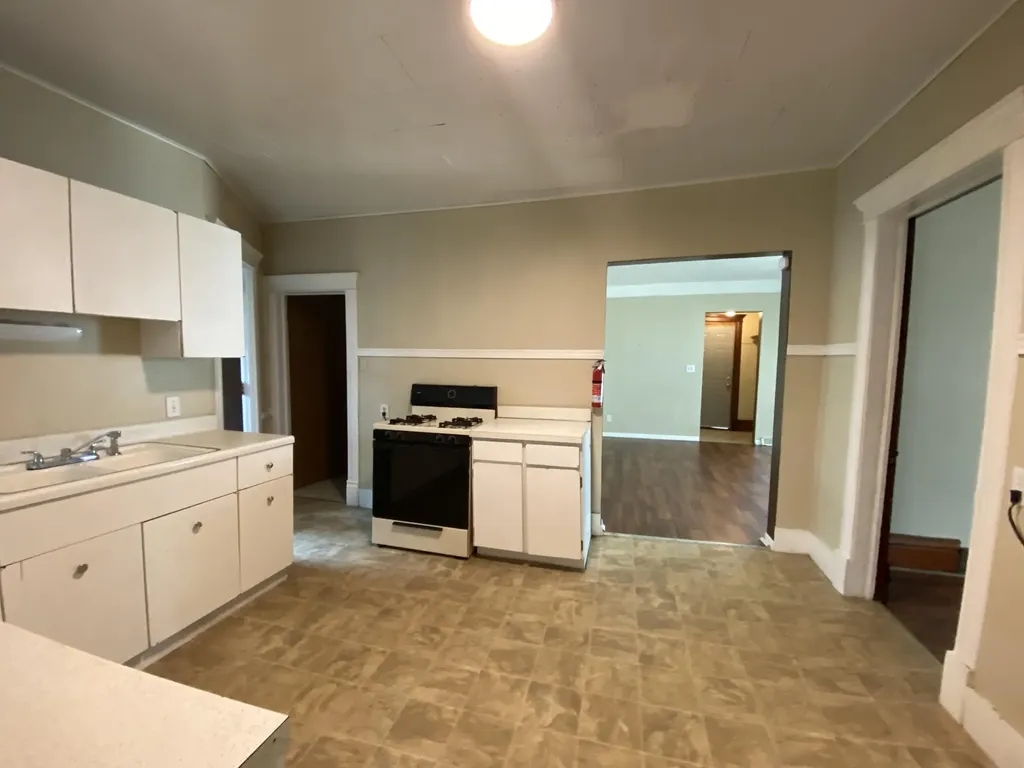 617 Forest Street Kalamazoo City MI 49008