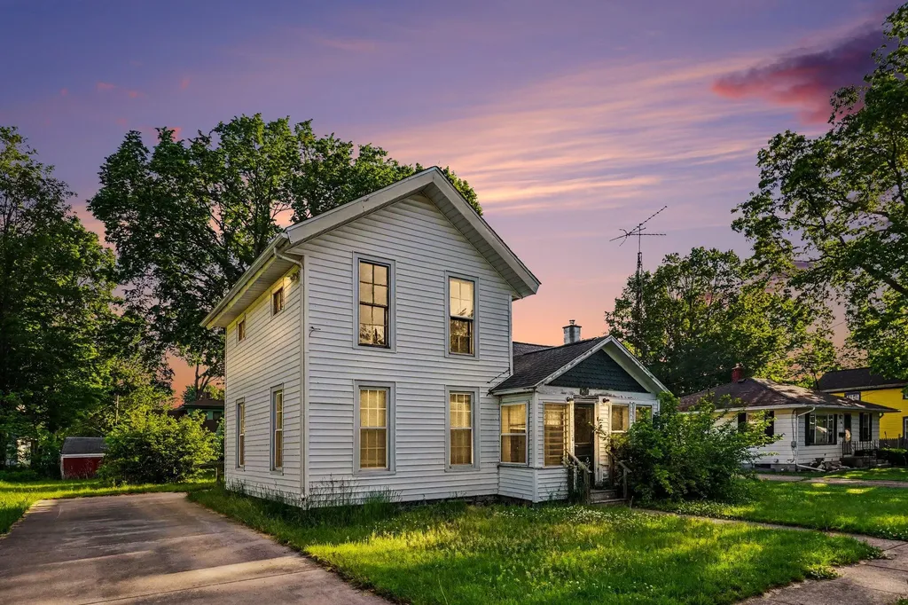 307 E State Street Vicksburg Village MI 49097