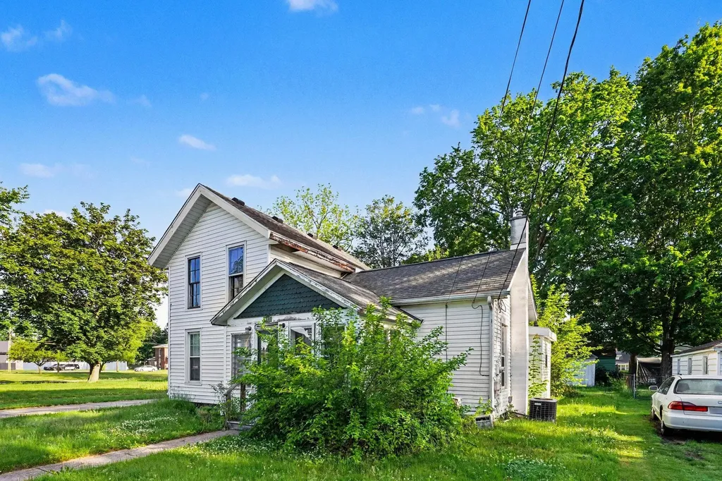 307 E State Street Vicksburg Village MI 49097