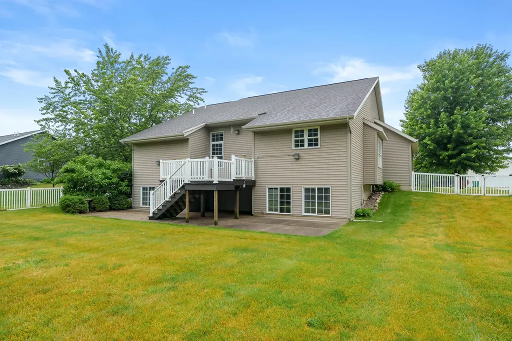 10907 Autumn View Lane Portage City MI 49002