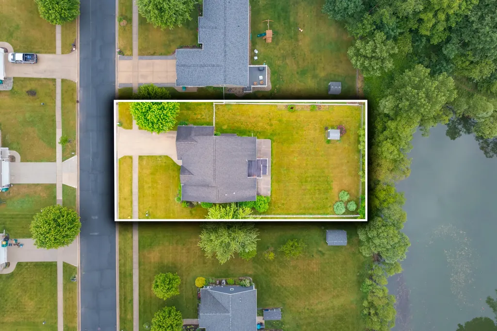 10907 Autumn View Lane Portage City MI 49002