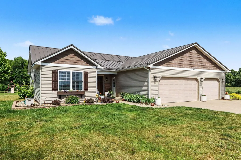 52638 Oak Plains Road Flowerfield Township MI 49093