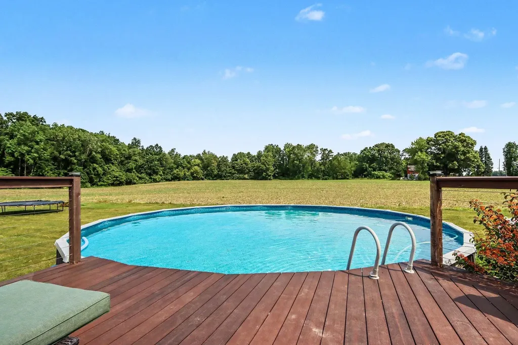 52638 Oak Plains Road Flowerfield Township MI 49093