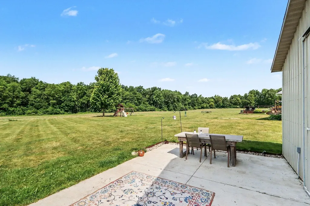 52638 Oak Plains Road Flowerfield Township MI 49093