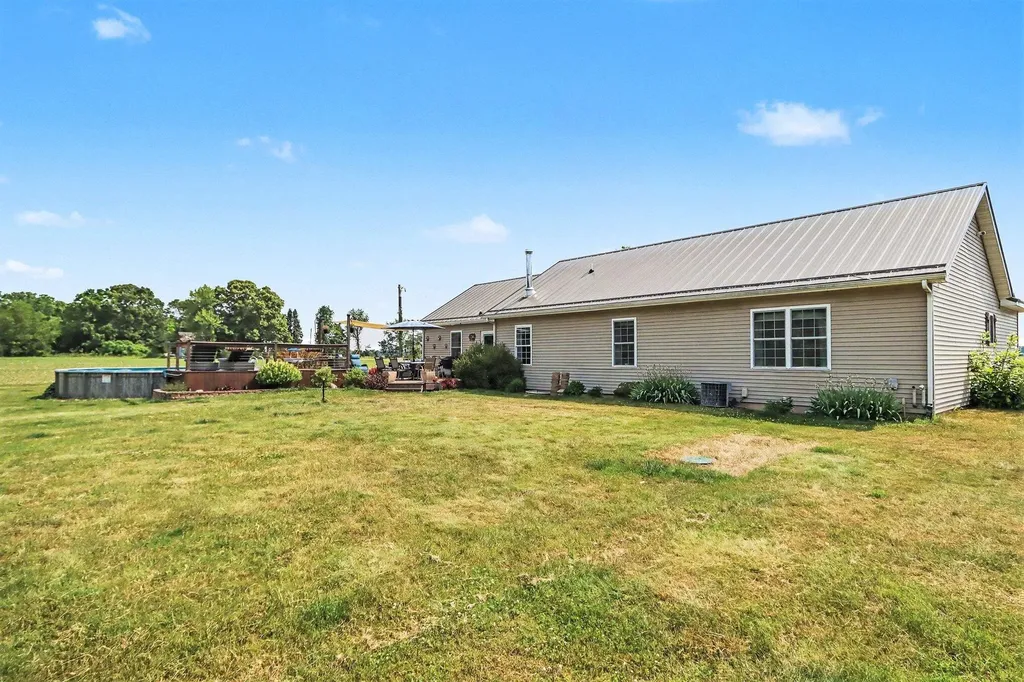 52638 Oak Plains Road Flowerfield Township MI 49093