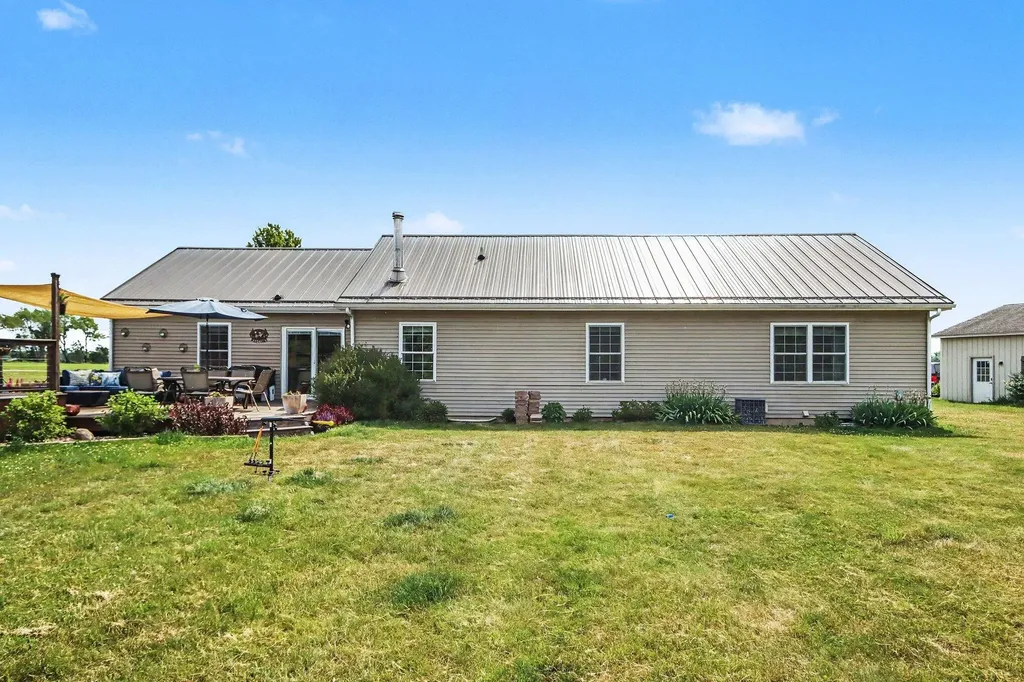 52638 Oak Plains Road Flowerfield Township MI 49093