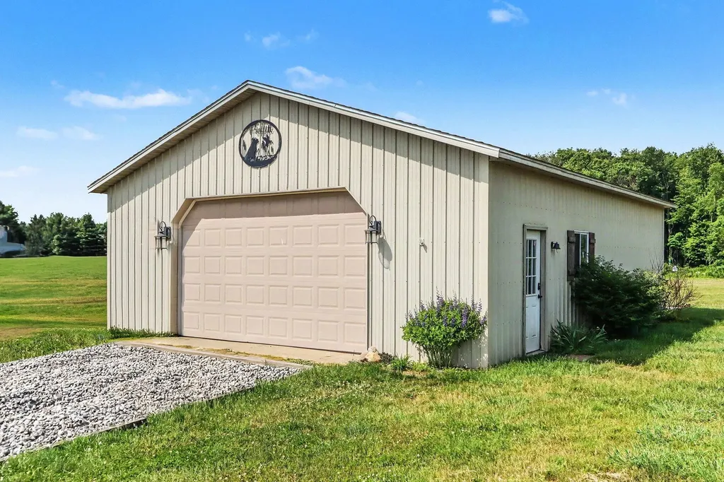 52638 Oak Plains Road Flowerfield Township MI 49093