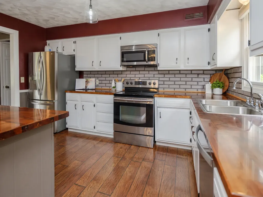 5088 Driftwood Avenue Oshtemo Charter Township MI 49009