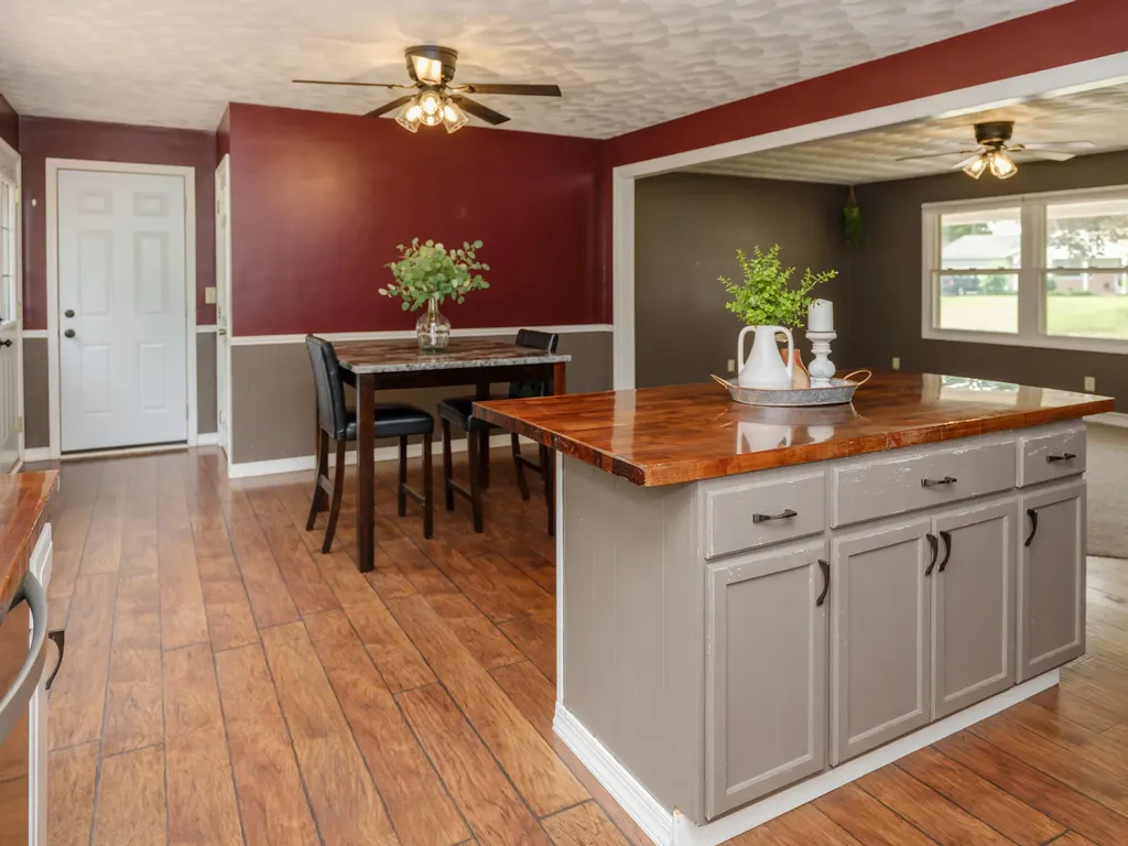 5088 Driftwood Avenue Oshtemo Charter Township MI 49009