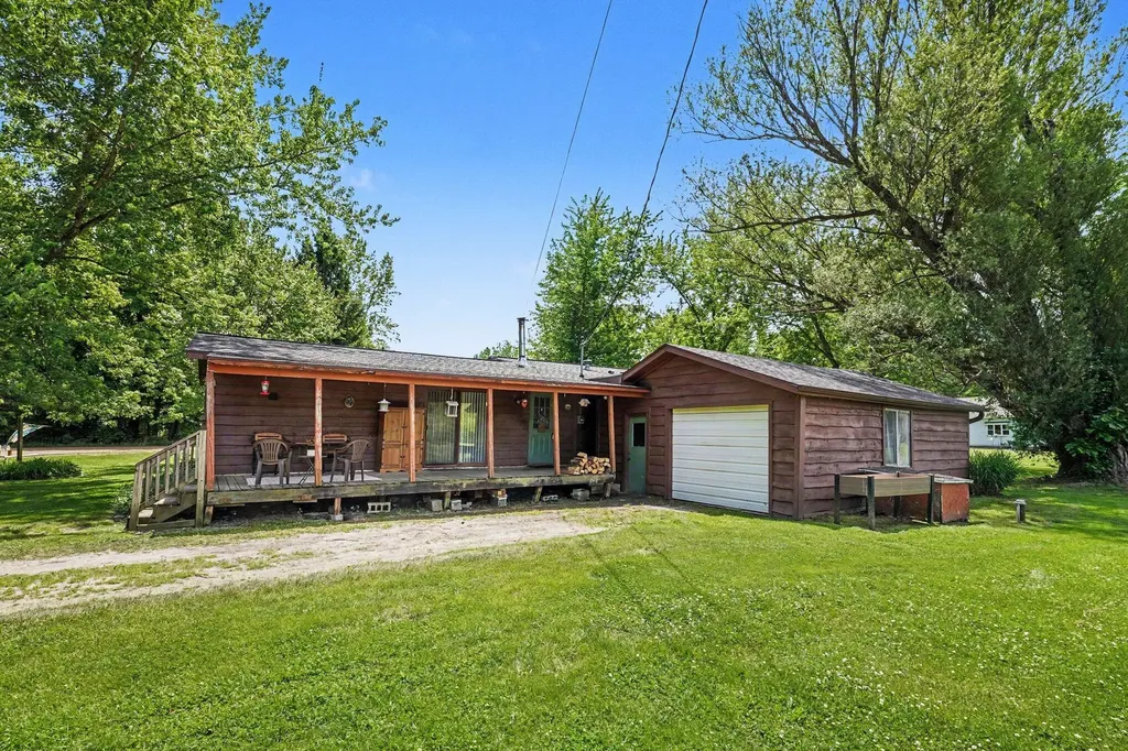 47920 42nd Street Waverly Township MI 49079