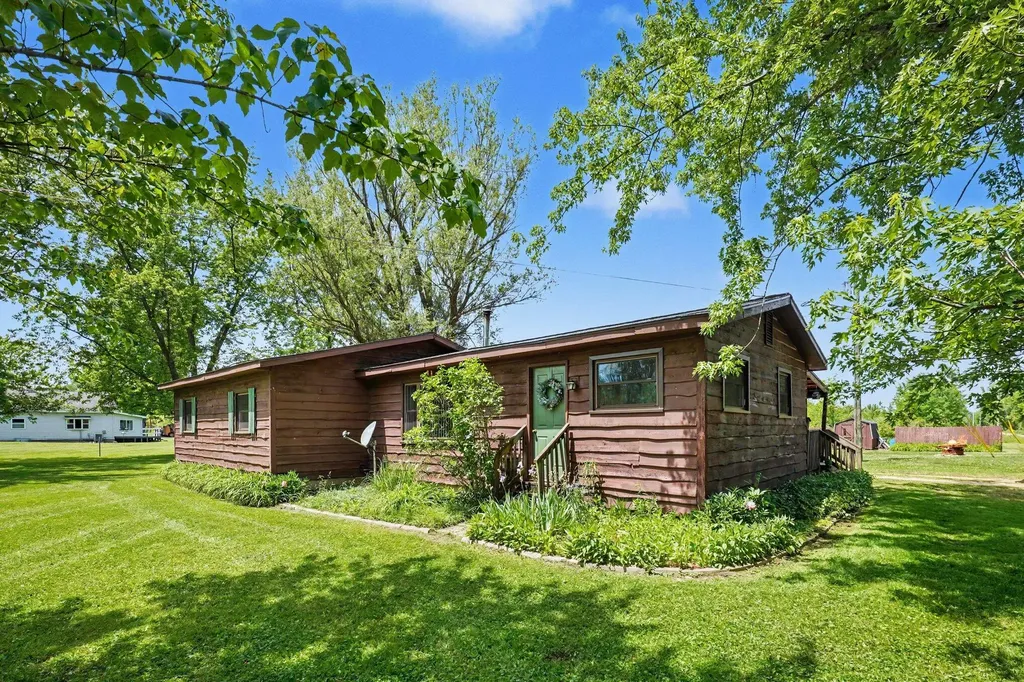 47920 42nd Street Waverly Township MI 49079