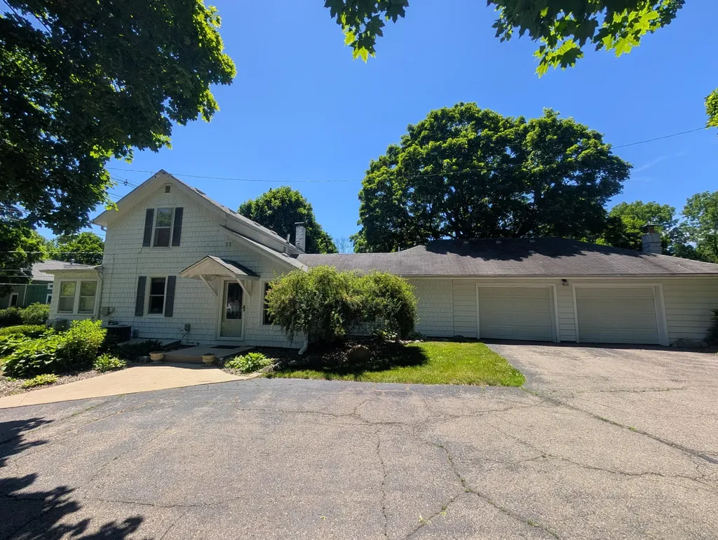 1020 S Marshall Avenue Marshall City MI 49068