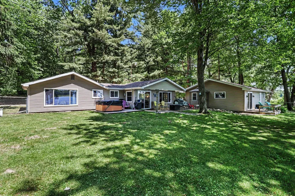 301 Cotton Lake Drive Newton Township MI 49014