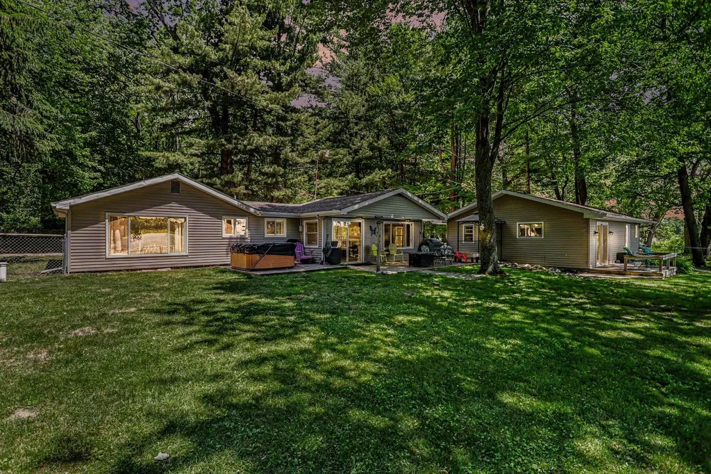 301 Cotton Lake Drive Newton Township MI 49014