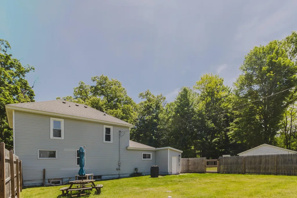 28033 62nd Avenue Antwerp Township MI 49065