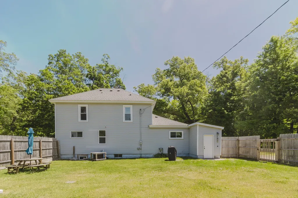 28033 62nd Avenue Antwerp Township MI 49065