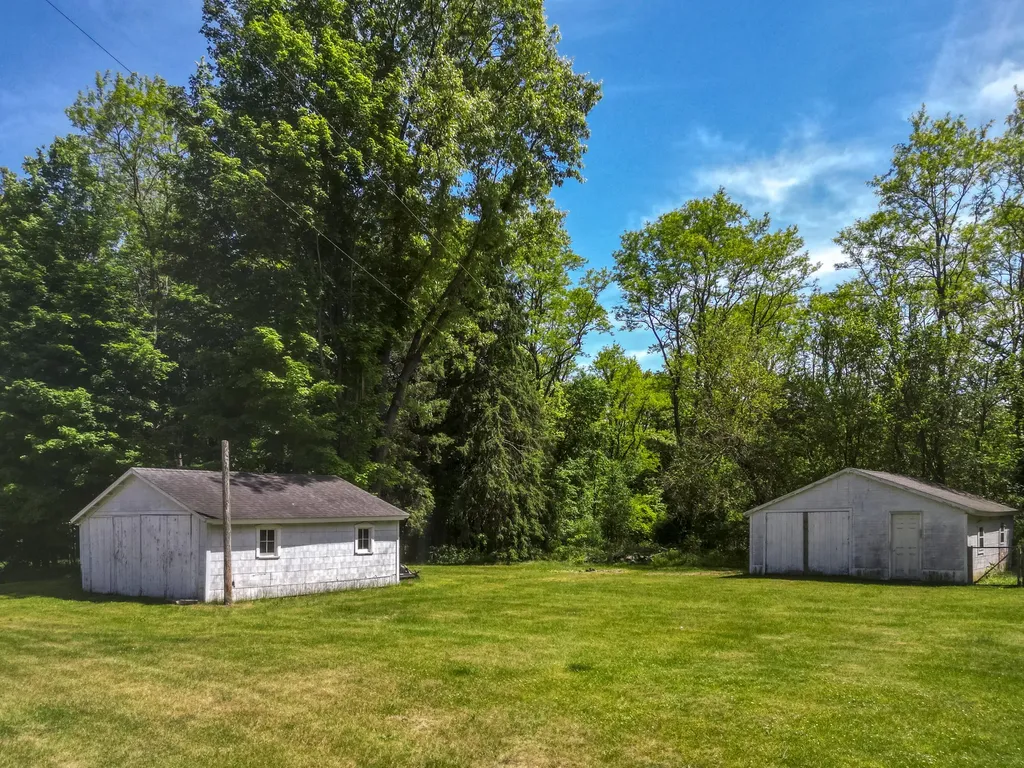 28033 62nd Avenue Antwerp Township MI 49065