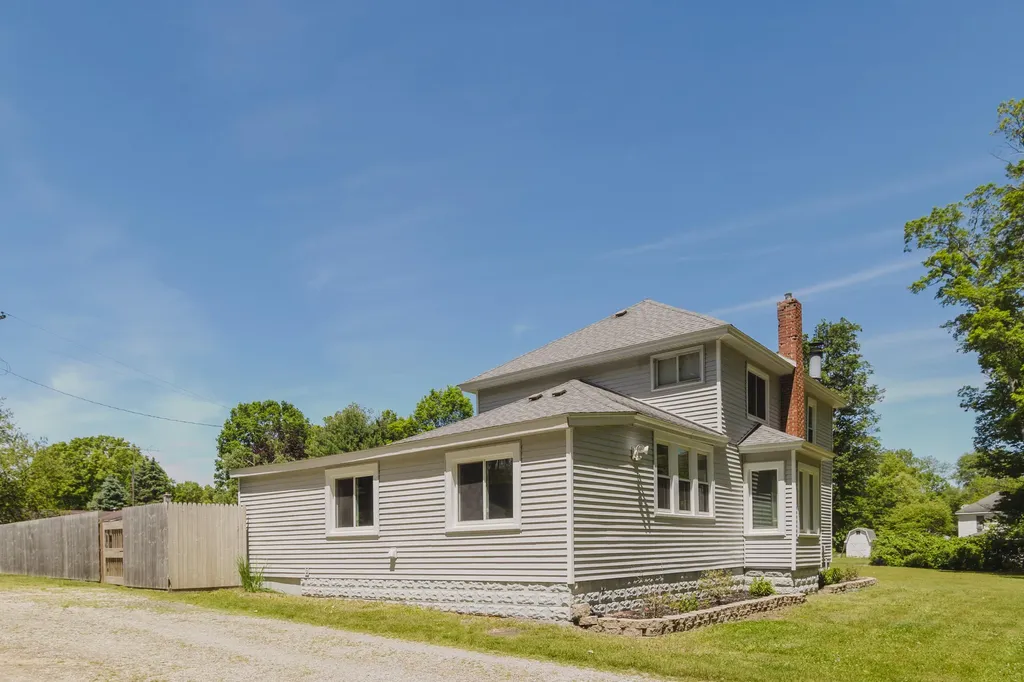 28033 62nd Avenue Antwerp Township MI 49065