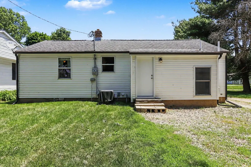 315 N Cedar Street Schoolcraft Village MI 49087