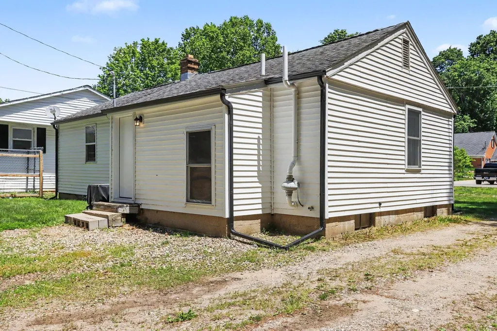 315 N Cedar Street Schoolcraft Village MI 49087