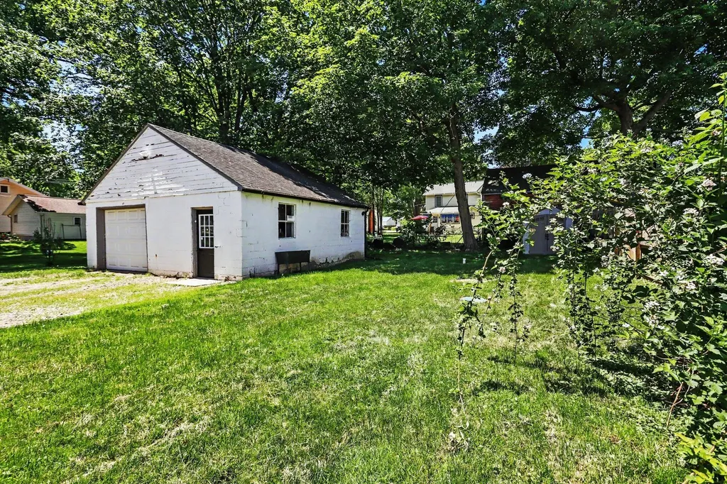 315 N Cedar Street Schoolcraft Village MI 49087
