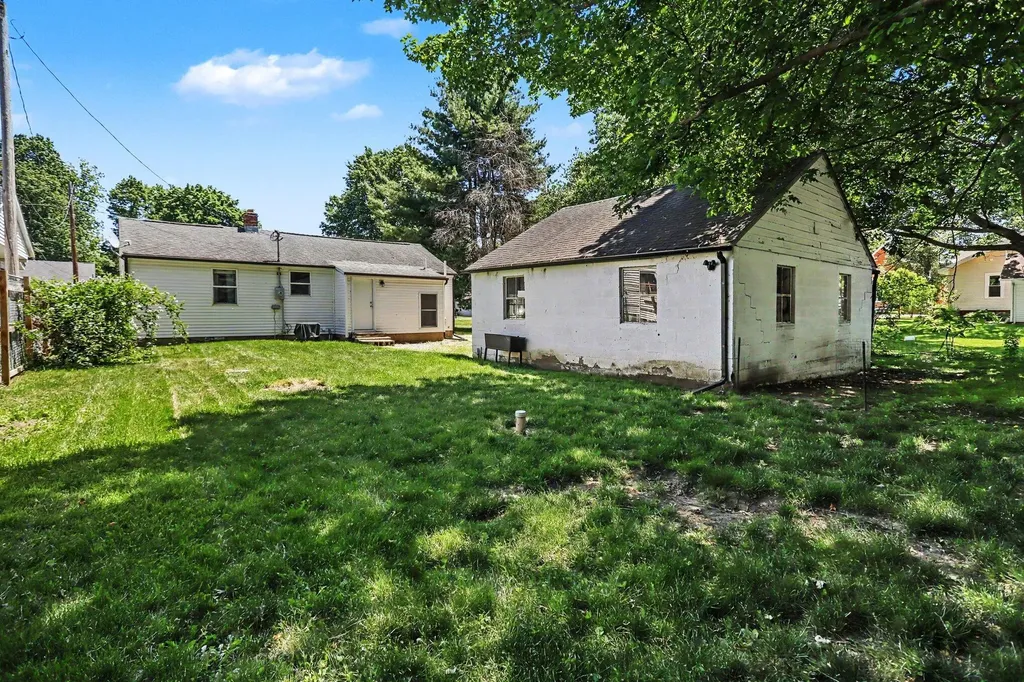 315 N Cedar Street Schoolcraft Village MI 49087