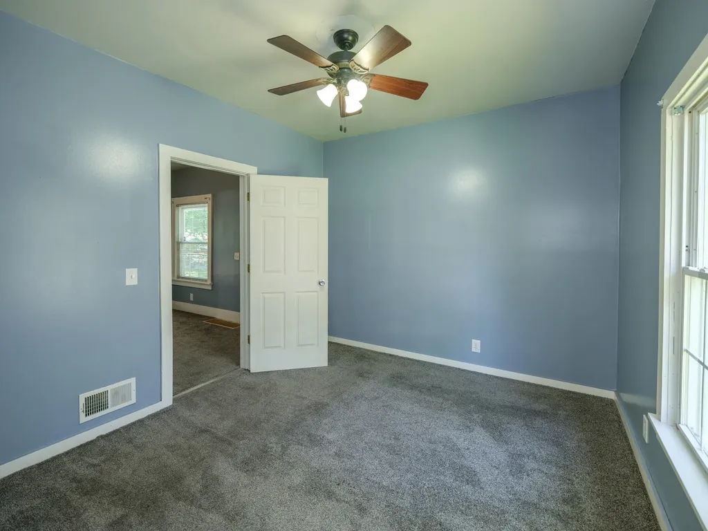 812 Washburn Avenue Kalamazoo Charter Township MI 49048