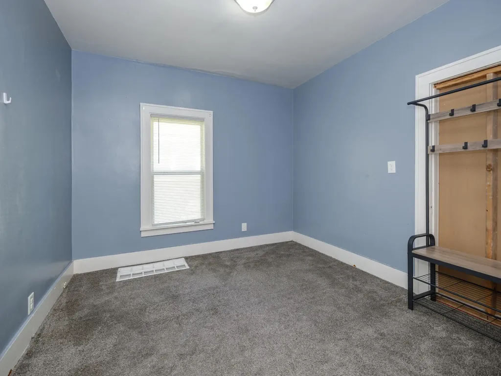 812 Washburn Avenue Kalamazoo Charter Township MI 49048