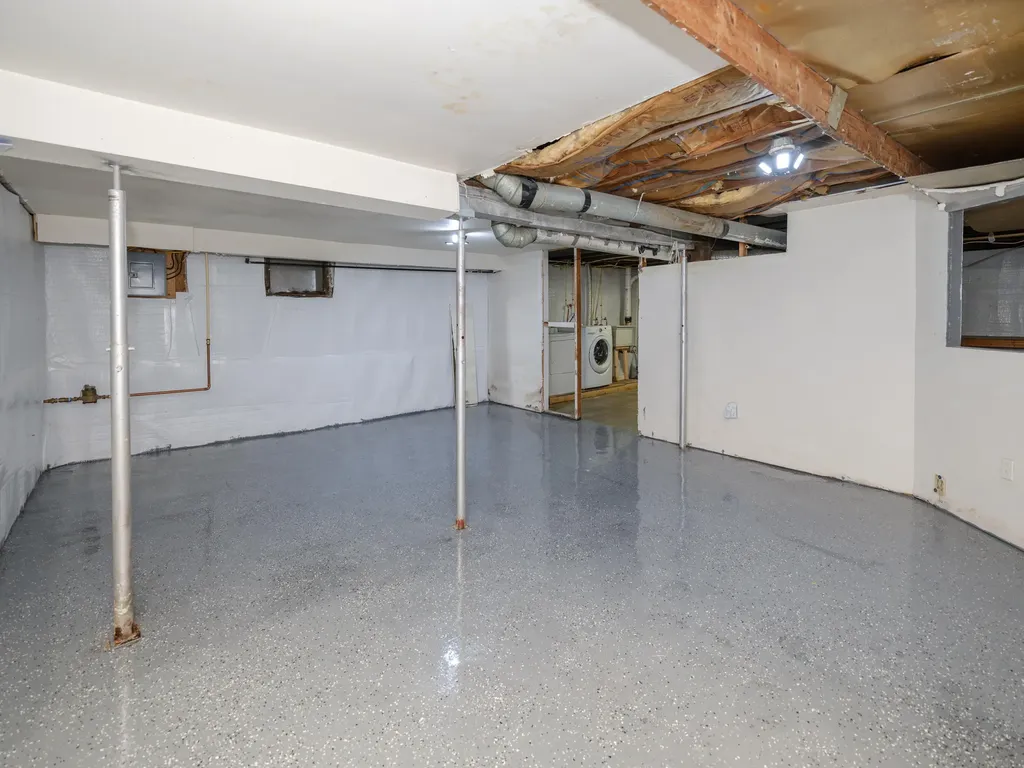 812 Washburn Avenue Kalamazoo Charter Township MI 49048
