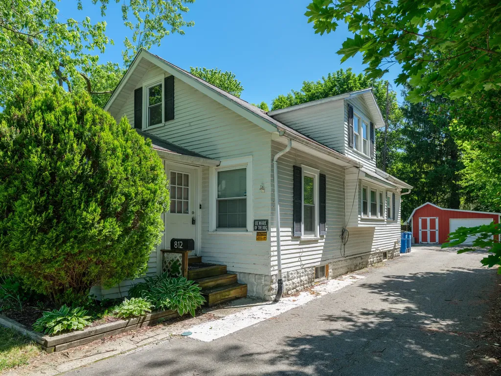 812 Washburn Avenue Kalamazoo Charter Township MI 49048