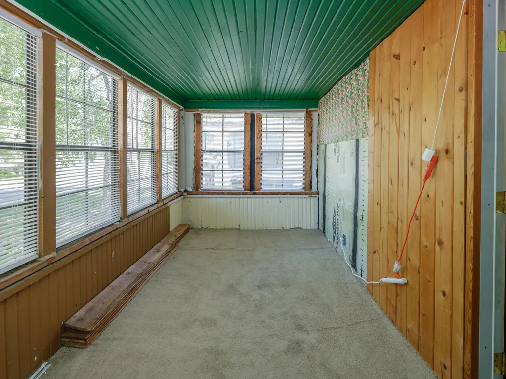 812 Washburn Avenue Kalamazoo Charter Township MI 49048