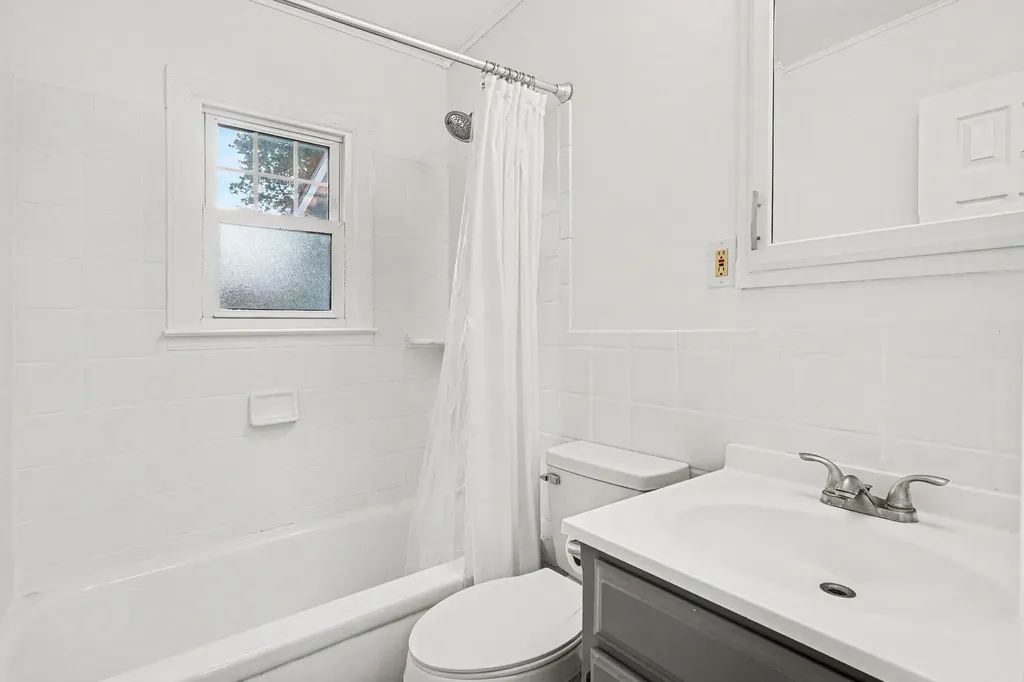 4106 Duke Street Kalamazoo City MI 49008