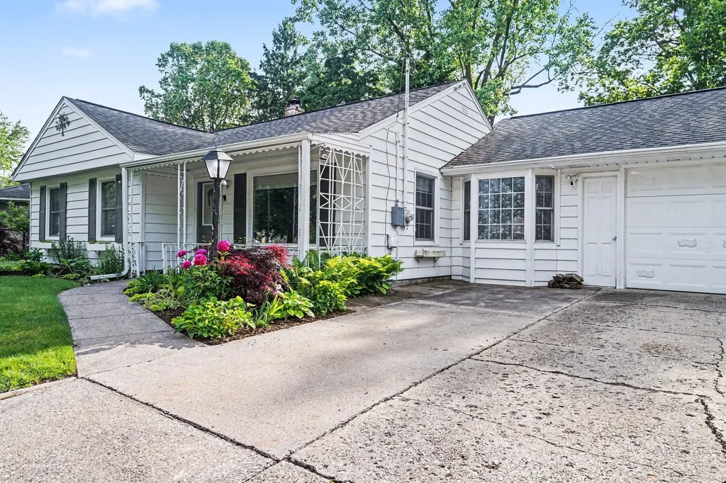 4106 Duke Street Kalamazoo City MI 49008