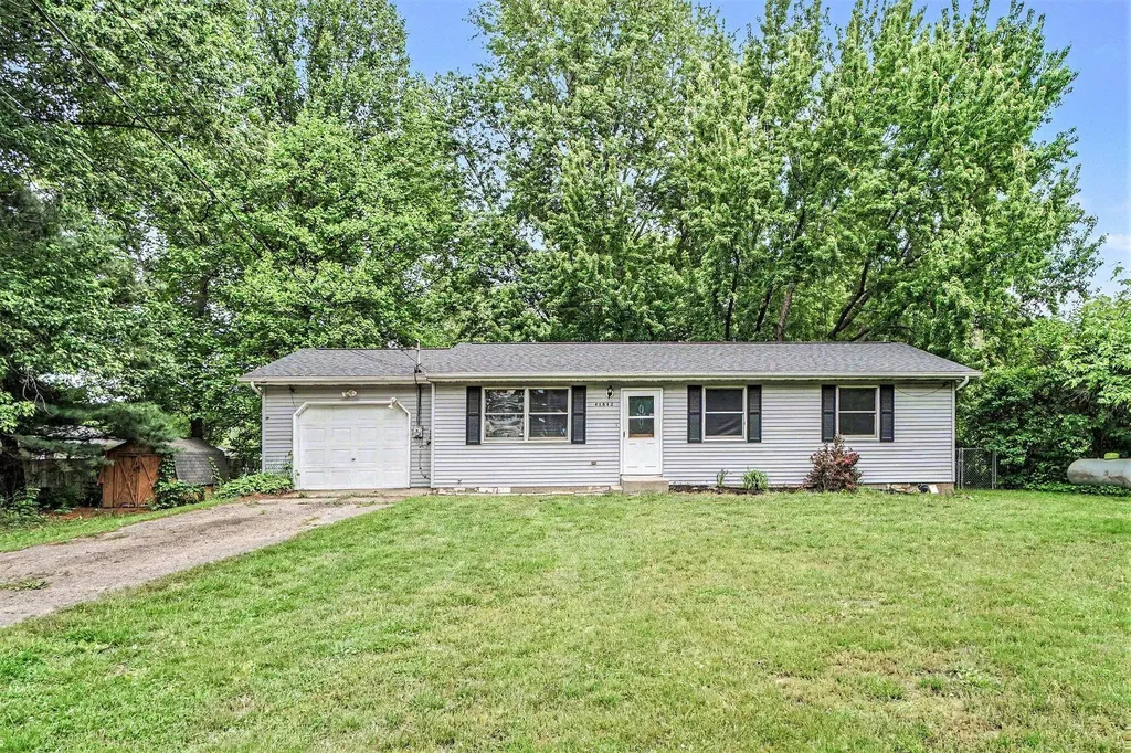 41842 Paw Paw Road Paw Paw Township MI 49079