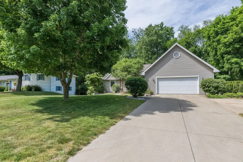 11175 Delmar Avenue Ross Township MI 49083