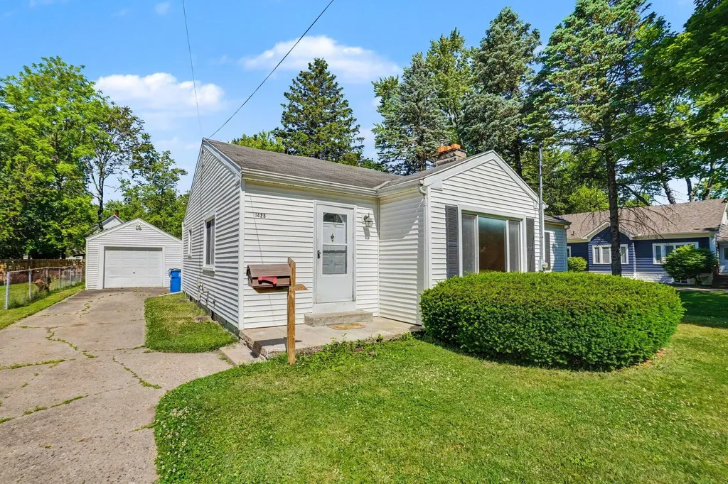 1425 Sunnyside Drive Kalamazoo Charter Township MI 49048